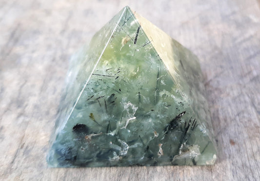 Prehnite Pyramid